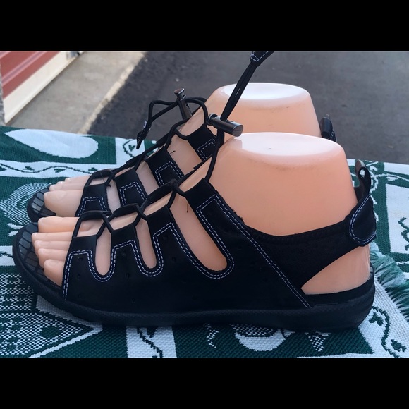 ecco sandals size 36